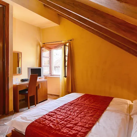 Hotel Nora 3*
