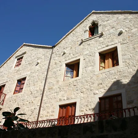 Nora Hvar Town
