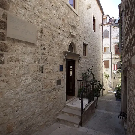 Hotel Nora 3*