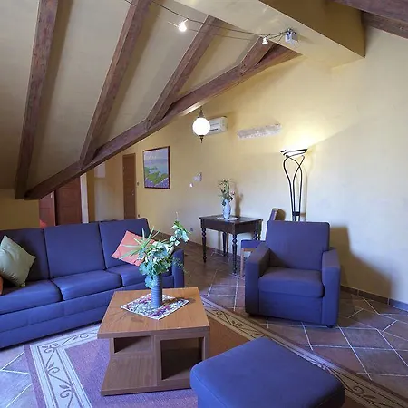 Nora Hotel