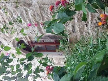 Nora Hotel