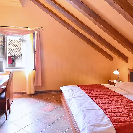 Hotel Nora 3*