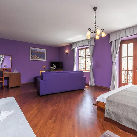 Nora Ξενοδοχείο