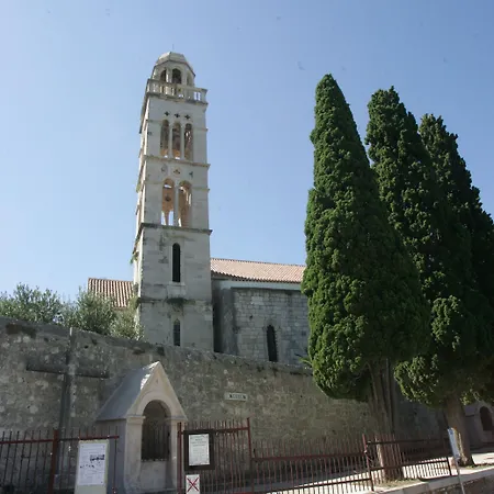 Ξενοδοχείο Nora 3*